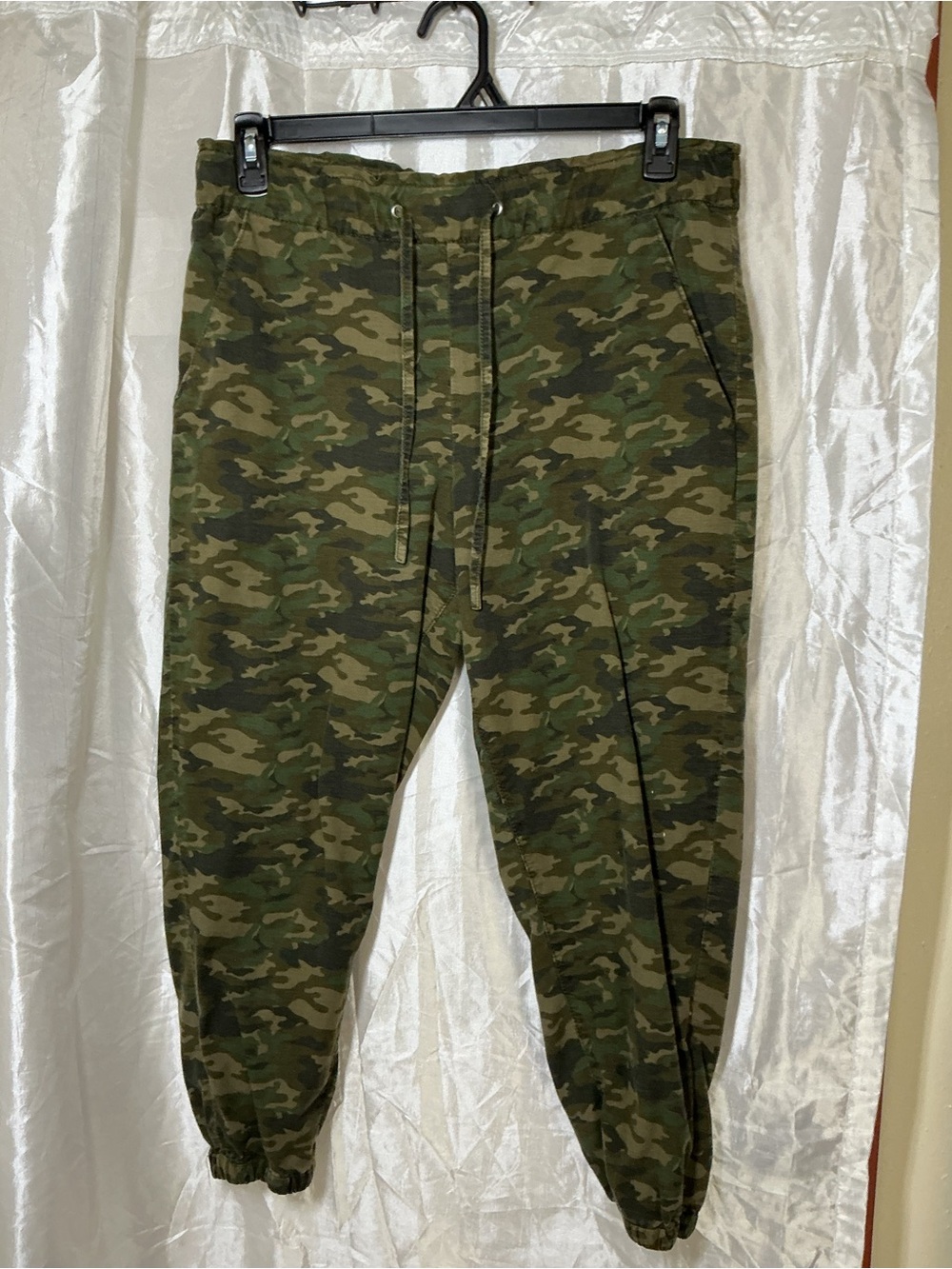 Levi's Men's Camo Sweatpants - Olive Green/Brown